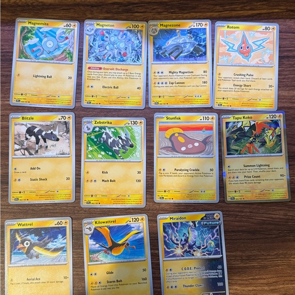 Pokemon Surging Sparks - Complete Common Uncommon Holo Cards - Picture 5 of 13